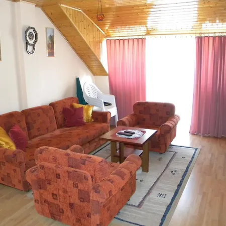 Istvan Haz Apartment